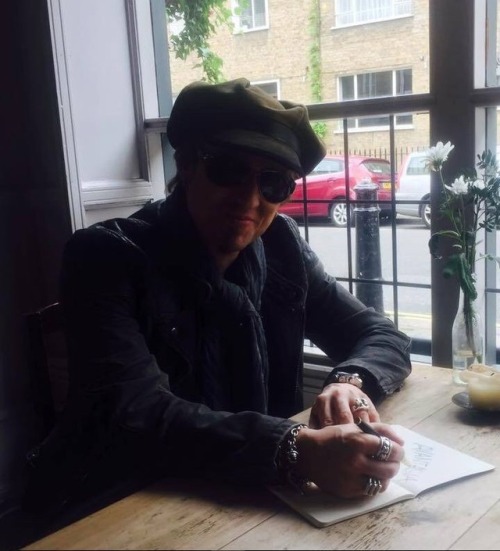 tobiassammet-edguyavantasia: May 07 2017: Tobi in London