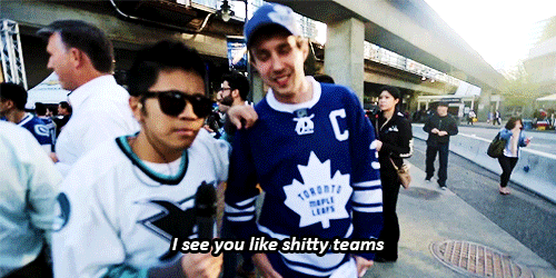 Me when I see a fan of another hockey team.