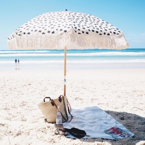 Our kinda Sunday  Thanks for the set up today @magnolia_lane_ we love our new umbrella & beach b