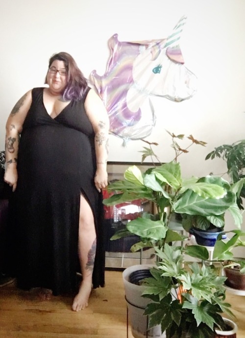 brooklynboobala:Fat and fancy with fancy plants.