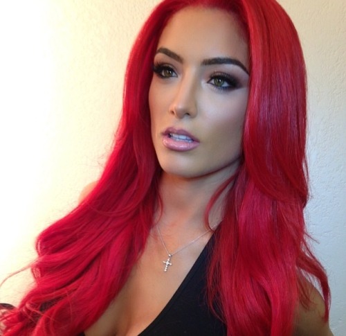 bimbo-collector: naughtybarbiedoll:  ♡ Instagram: @Barbiegurllxo ♡  my dream girl 