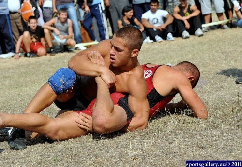 Hot wrestling