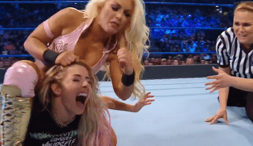 drisk-female-wrestling: Not a big WWE fan, but this is mean…….. Pulling out eye lashes, new way of c