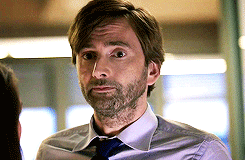 weeping-who-girl:David Tennant as Emmett Carver | Gracepoint Episode 7Painful Bonus gif: