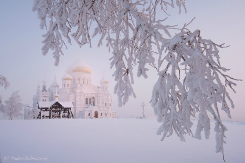 expressions-of-nature:  by Vadim Balakin Belogorsk Monastery, Russia 