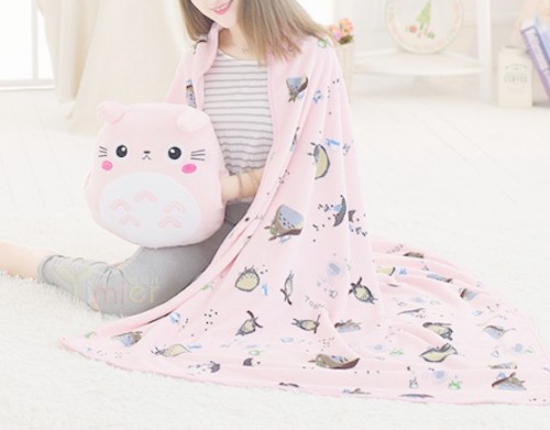 ♡ Totoro Pillow and Blanket (2 Colours) - Buy Here ♡Discount Code: behoney (10% off your purchase!!)