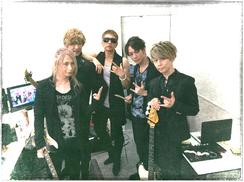 vampsbloodandrocknroll: New GACKT Blog ~blog.gackt.com/?p=4584
