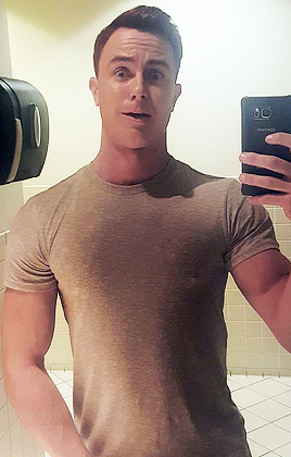 zacefronsbf:Ryan Kelley + mirror selfies