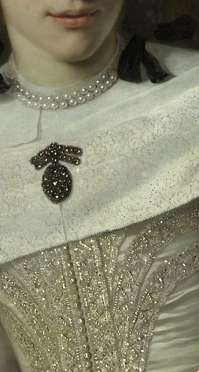 g-grose:Fashion details in paintings (silver tone)