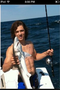 hotfamousmen:  Leo Howard porn pictures