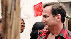 hawkaye:gob bluth gay panicking throughout season 5a (insp.)