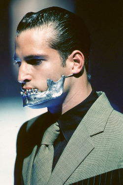 askiparait:Alexander McQueen S/S 1998