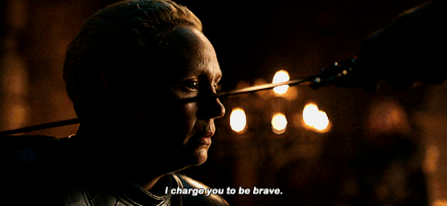 rubyredwisp: Any knight can make another knight. I’ll prove it. Kneel, Lady Brienne.