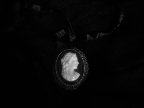 Sex blackoutraven:  MY BLOOD CAMEO NECLACE/BROACH pictures