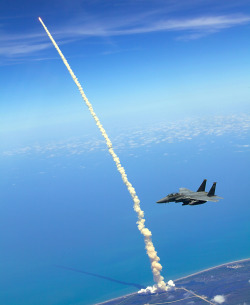 blazepress:  Space Shuttle Atlantis launches