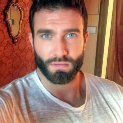 eyeamabottom2:  wow!  so how do i go about meeting him?! damn!