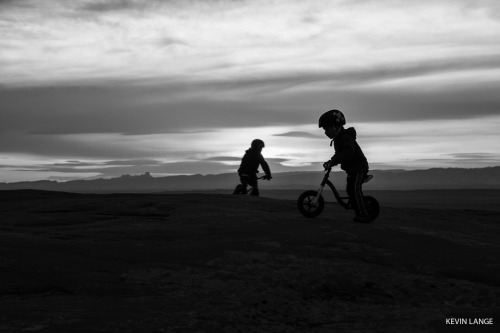 chirosangaku:  Photo of the Day: Kevin Lange - BIKE Magazine