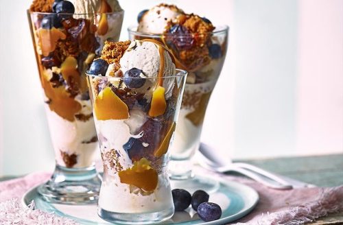 Mini sticky toffee sundaes