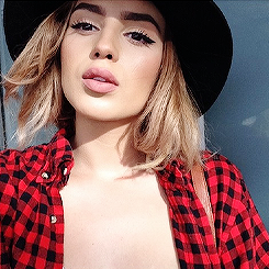 girlieicons:please like this post if you take any icon (click on the icon to see