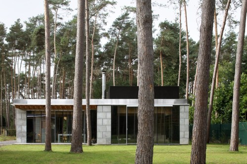 ONO - Family house, Waasmunster 2012. Photos © Filip Dujardin.