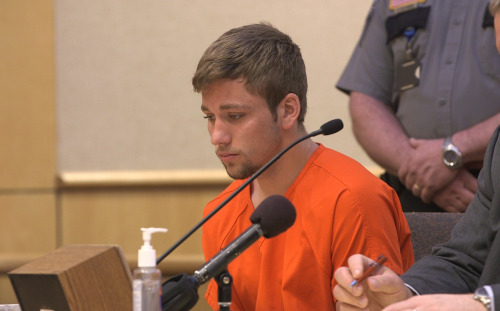 mus1g4:Levi Acre-Kendall accused of killing another man in a fight.  Minnesota murder trial.