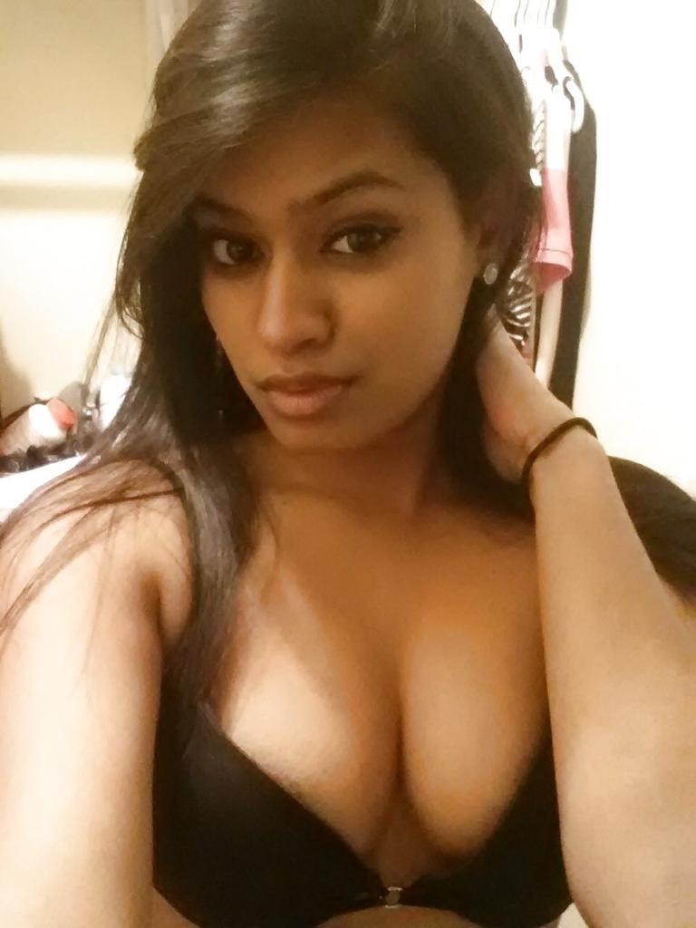 prythm:  Babe, selfies kam liya karo…  KIK: Prythm