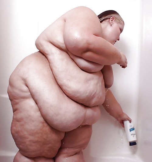 bigssbbwgirl:  Wanna fuck a horny BBW? - CLICK HERE! 