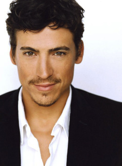 barefoot-rats:  Andrew Keegan (V)