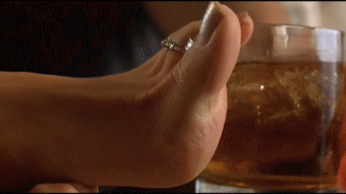 mrbluecat: Atonishing feet of Bridget Fonda in “Jackie Brown”