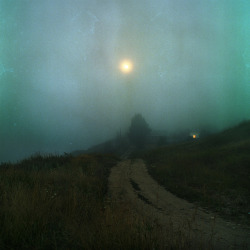 citroncollective:  Moon and window by Anton Novoselov on Flickr.