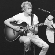 nouisaf-deactivated20200920:  Niall Horan and his guitars. 
