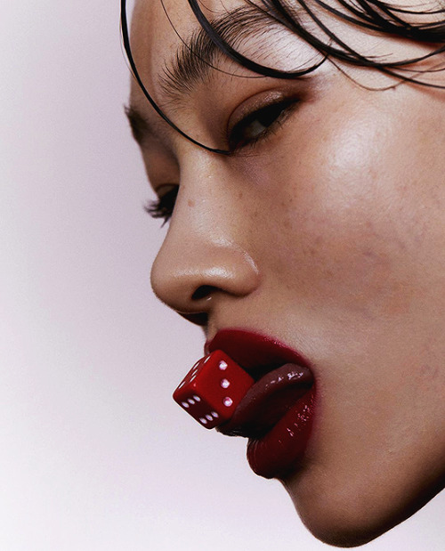 gominshi:Jung Ho Yeon for Vogue Korea (2021, ph. Yoon Song Yi)