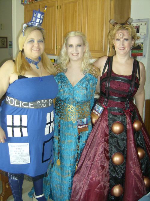 whiterabbit0421: My Dalek dress, the twin as The Khaleesi, and our friend as the TARDIS, all dresse