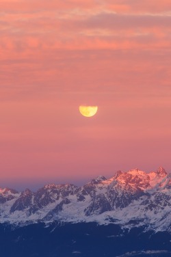 wavemotions:  Lever de lune sur Belledonne