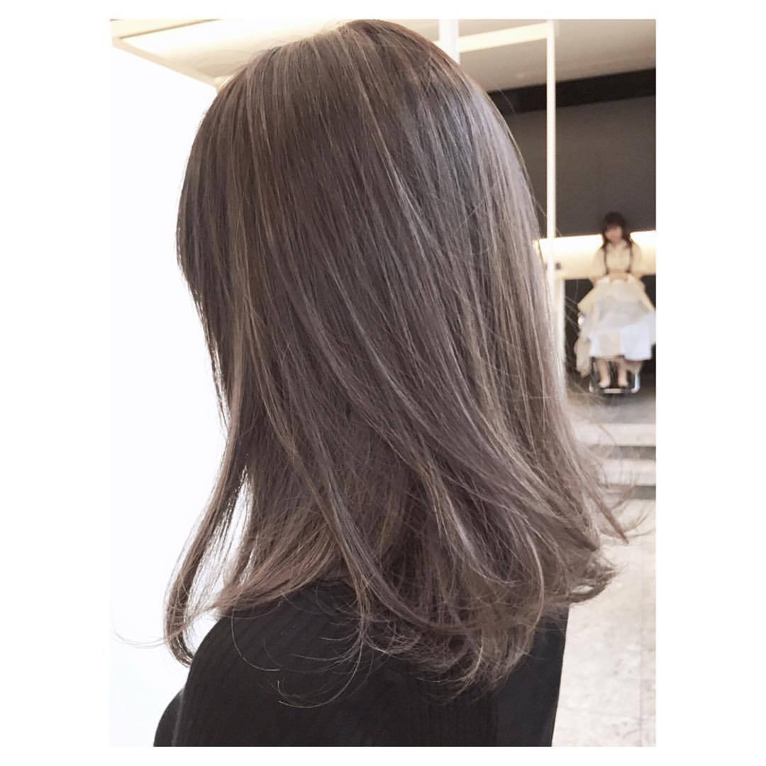 Hair Catalog 6トーン プラチナグレージュ Highlight