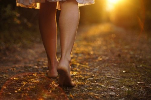 Barefoot Girl
