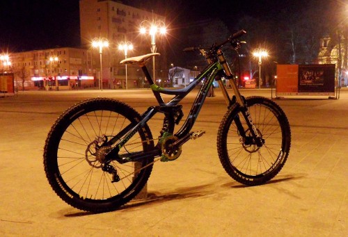 einerundesache: Prototype of the first NS Bikes Downhill Frame. Looks good.