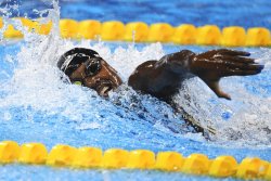 dbarraja:  Simone Manuel brings home gold, the first black female swimmer to win an individual Olympic medal for America.
