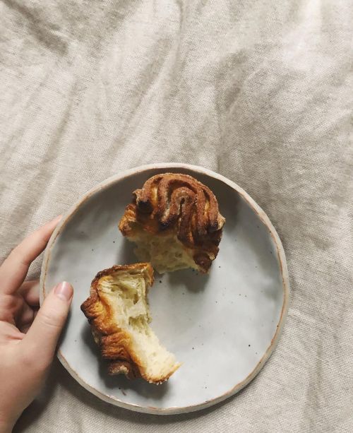 Good morning here’s a #vegan kouign Amann from @lepetitmonstrebk cause y’all deserve to treat yourse