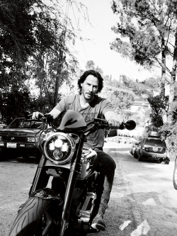 thorodinson: Keanu Reeves photographed by