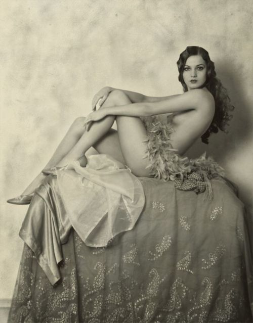 arutai:  Alice Wilkie (1925) by Alfred Cheney Johnston