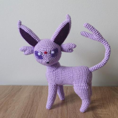 retrogamingblog2: Crochet Eeveelutions made by Kayla Shea