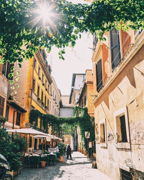 chanelbagsandcigarettedrags: Rome, Italy
