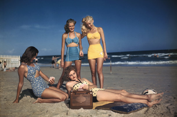 Vintage women in bathing suits