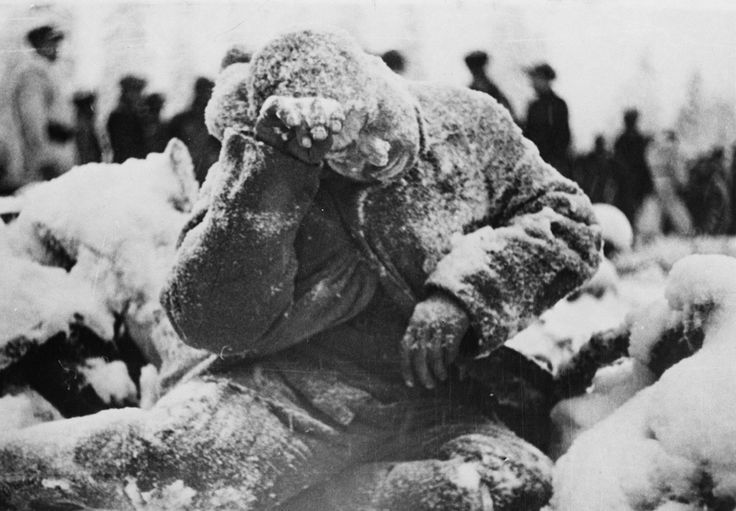 sixpenceee:This Russian soldier froze to death minutes after being shot by a Finnish
