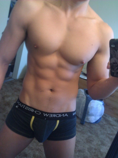 rafiinhaoliveira:  Fit Males Shirtless And Naked on We Heart It - http://weheartit.com/entry/52903858/via/rafinhaucker_1 