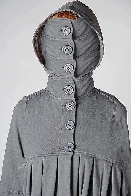 mygarden:hooded cape with face flaps by peter_pools (more pic’s in MorePools flickr) on Flickr.