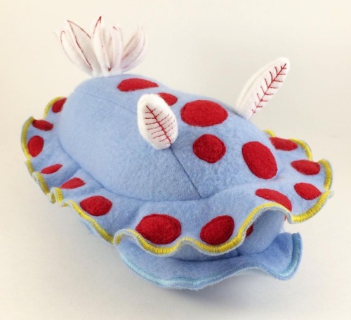 magoo-98:sosuperawesome: Sea Slug PlushiesThe Sea Bunny Nook on Etsy All I want for Christmas is- s