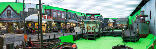 Set photos of Damocles Dock from Netflix’s ASoUE S1: The Wide Window episodes. Production Design by 