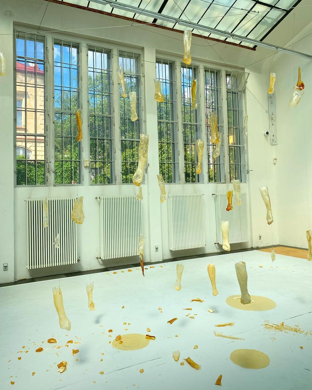 Praha. Contemporary art.
@praguebiennale
https://www.instagram.com/p/Cgrb6UZqNwQ/?igshid=NGJjMDIxMWI=